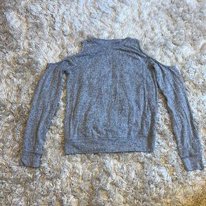 Abercrombie & Fitch long sleeve with shoulder cut outs